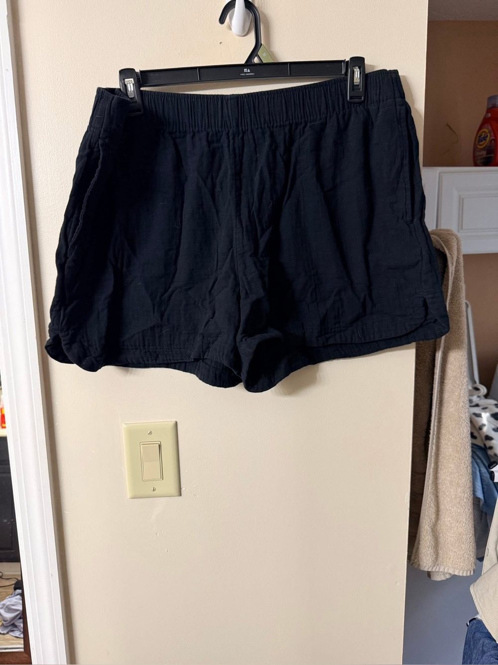 Black Women’s Elastic-Waist Casual Shorts